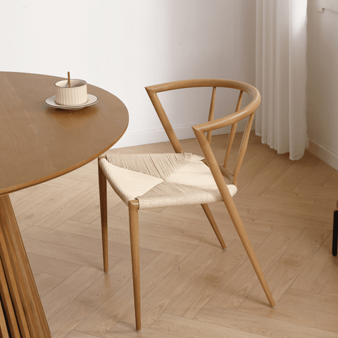 Bella chaise de salle à manger – Aspect chêne avec assise tressée