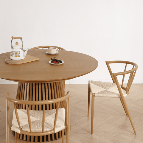 Bella chaise de salle à manger – Aspect chêne avec assise tressée